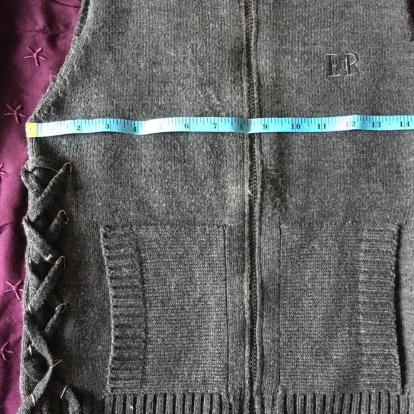English Rose - Sleeveless Sweater Zip Up Collar - Picture 8 of 8